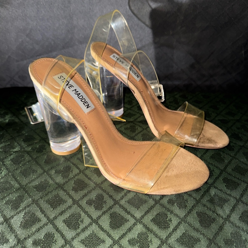 Steve Madden Cream Tan Heels with Elegant Design